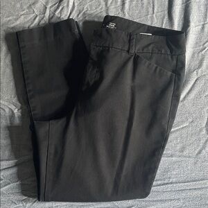 Old Navy high-rise Pixie cut black cropped straight leg black pants size 14